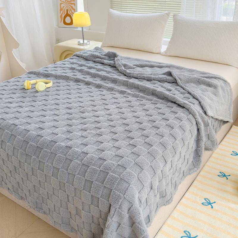 Solid Color Grid Flannel Blanket Office Nap Blankets Coral Fleece Air Conditioner Thin Blankets Winter Knitted Bed Sheets or Sofa Cover Four-season