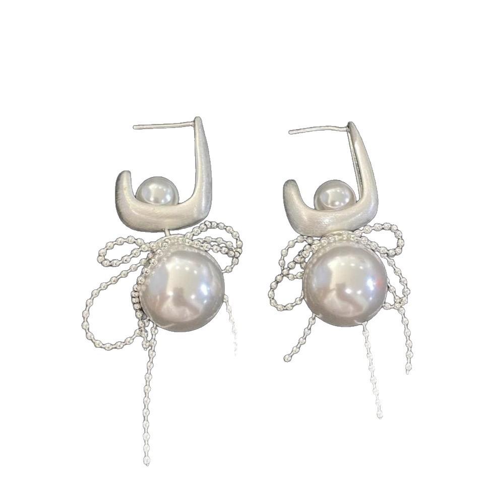 A multi-wear pearl fringed earrings s111 silver needle light luxury high-end stud earrings retro temperament design earrings