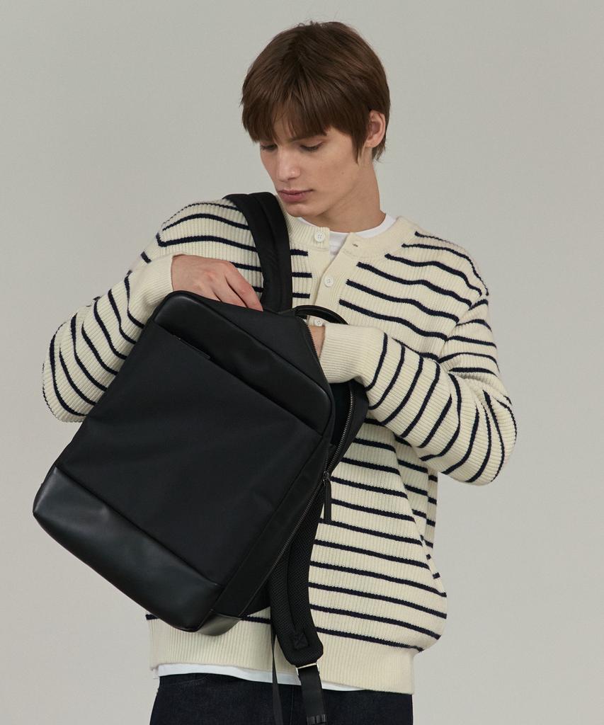 Mindbridge Business Square Backpack