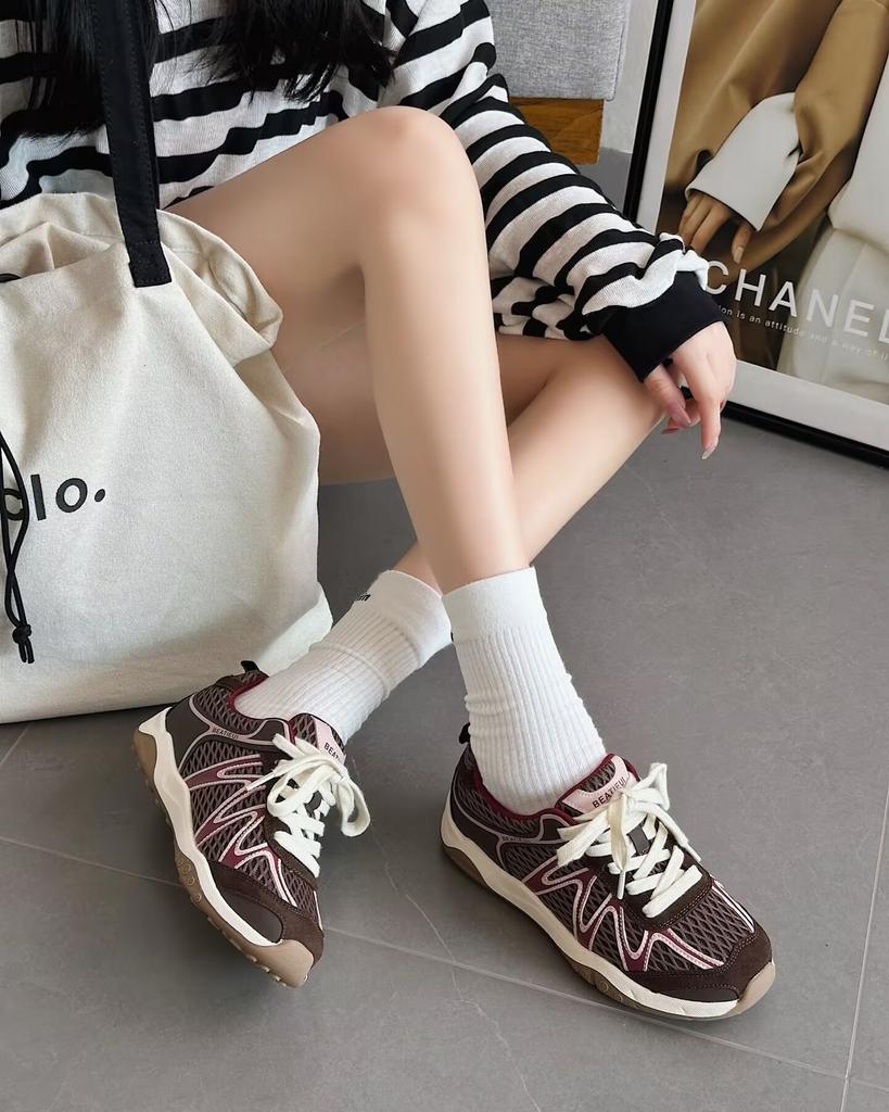 Retro contrasting color splicing flat-bottomed German training shoes women's 2025 new mesh breathable comfortable versatile casual Forrest Gump shoes