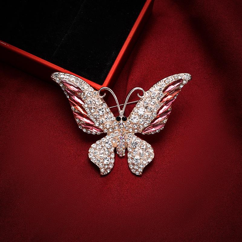 Luxury Animal-Themed Corsage: Elegant Holiday Gift for Women