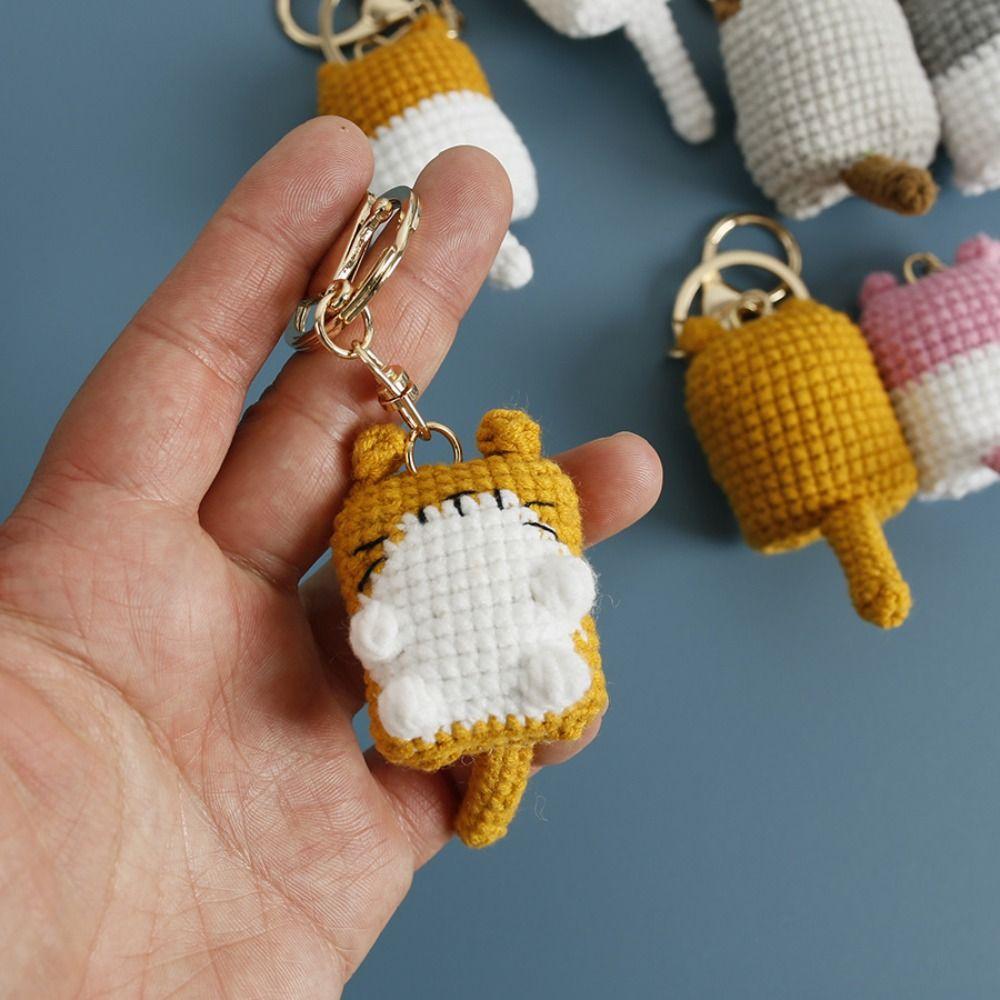 Hand-woven Cute Cat Keyring Crochet Cute Animal Pendant Lovely Exposing Belly Cat Keychain  Gifts