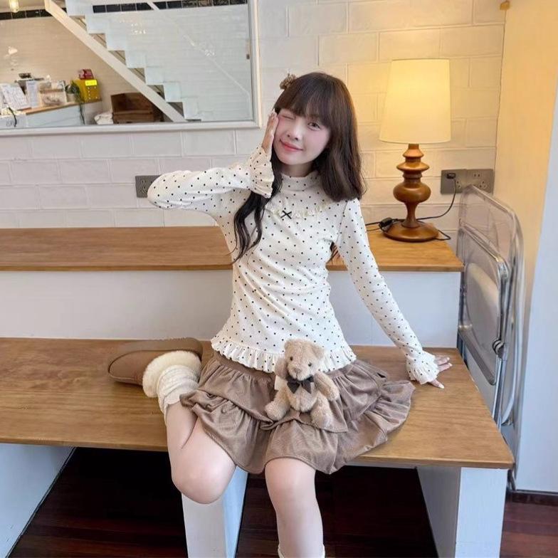 Hong Kong Style Women's Heart Polka Dot Long Sleeve Thermal Fleece T-shirt, Light Apricot Lace Patchwork, Autumn/Winter.