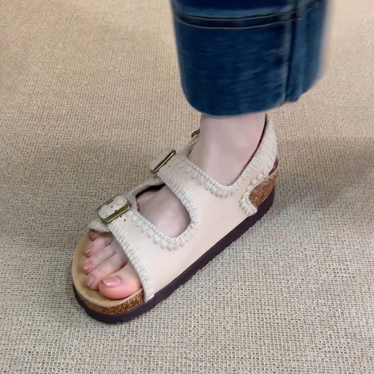 Sheepskin Edition~Retro One Word Buckle Externally Wearing Boken Shoes Summer Fashion Round Head Thick Bottom Beach Sandals