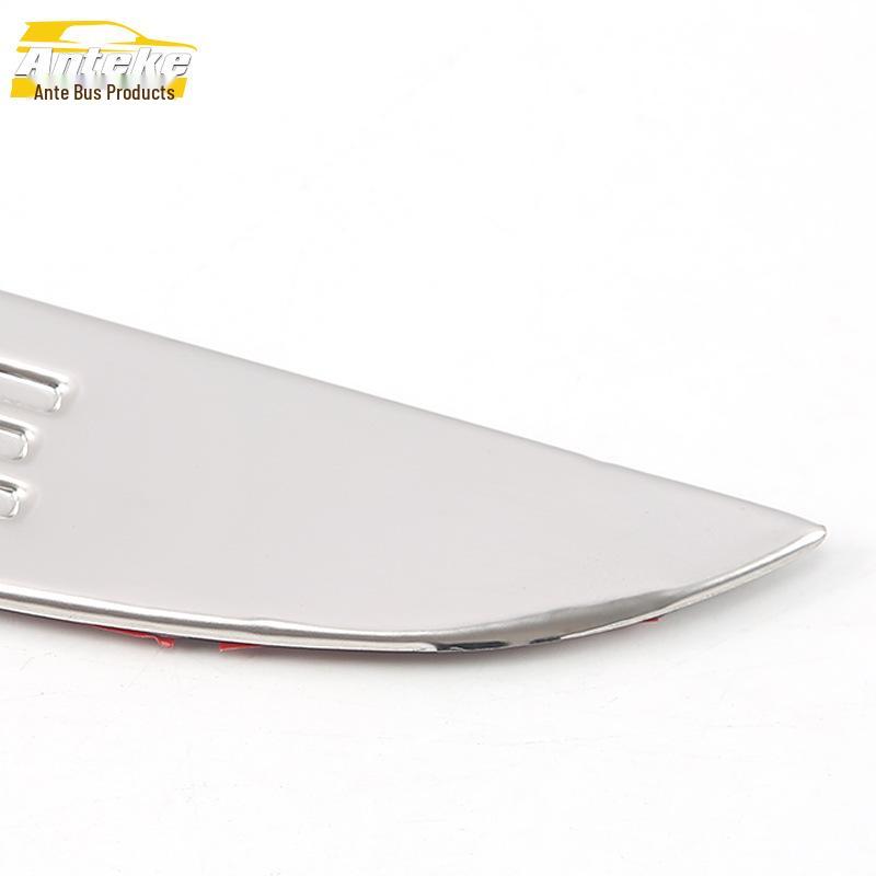 Roewe 360 Stainless Steel Tailgate Trim and Anti-Scratch Bright Strip Accessory