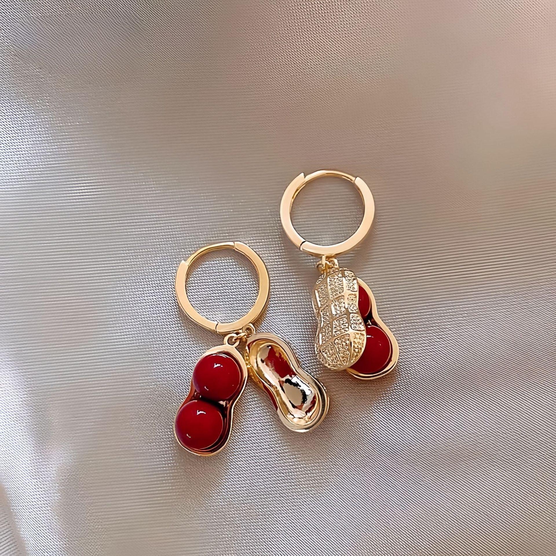 

Модные серьги-подвески для женщин золотой