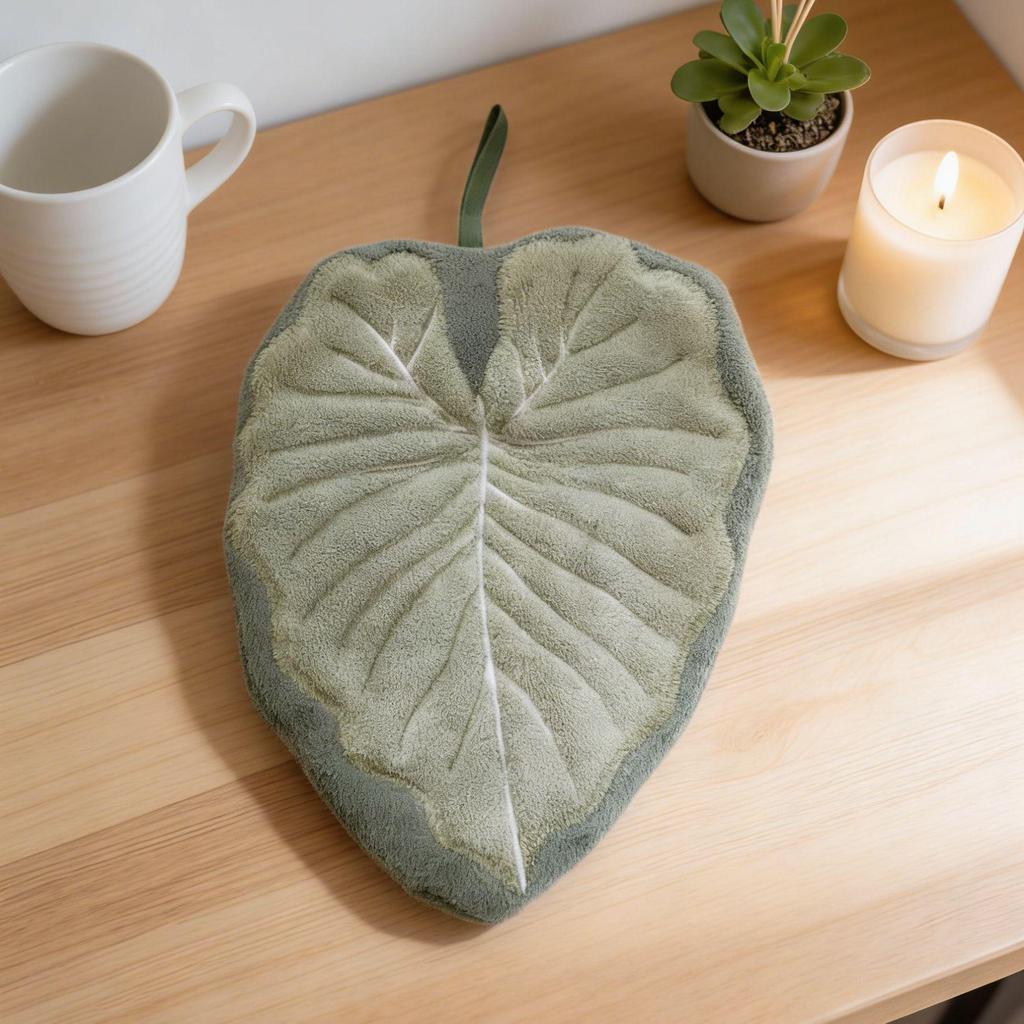Leaf-Shaped Coral Fleece Hanging Hand Towel for Kitchen & Bathroom Cleaning