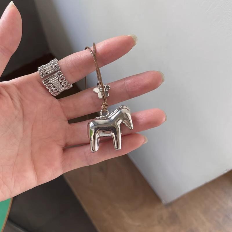 Funny Smooth Simple Metallic Cartoon Horse Flower Pendant Necklaces for Women Long Adjustable Wax Rope Chain Chokers Gifts
