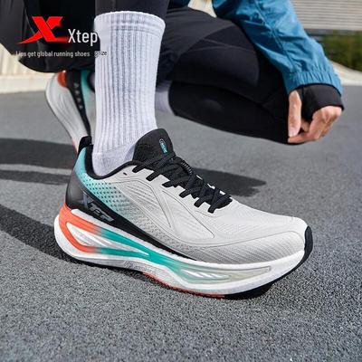 Herrenschuhe – Sportschuhe