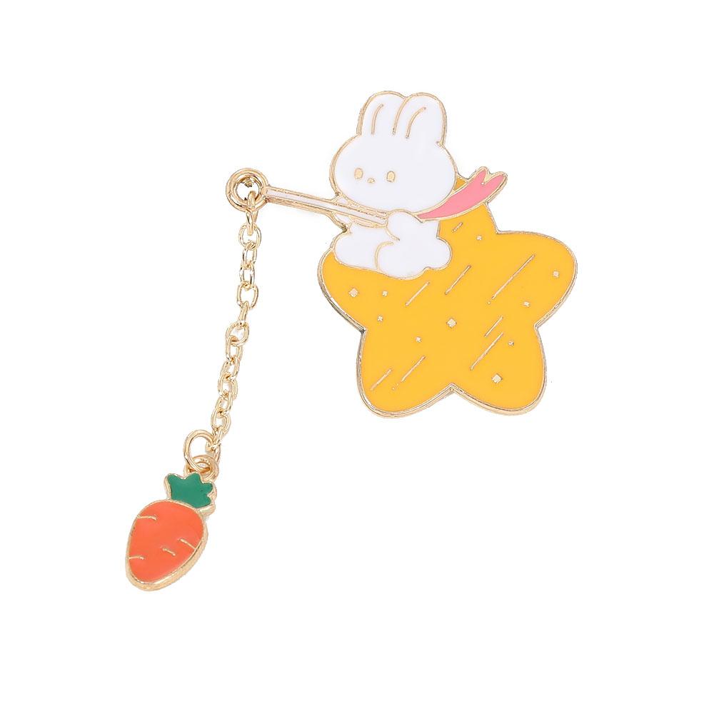 

Creative Animal Fishing Food Chain Pins Cute Pretty Cat Rabbit Fox Polar Bear Hedgehog Enamel Brooches For Women Jewelry