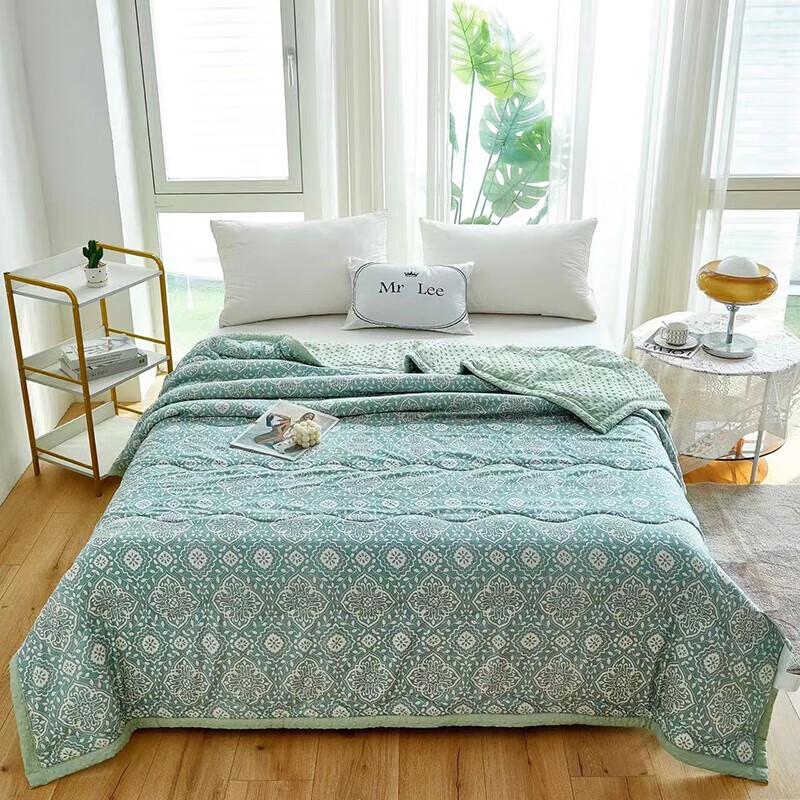 

3D Bean Velvet Wormwood Quilt