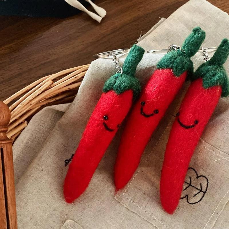 Eco-Friendly Felt Green Vegetable Keychain Adorable Lightweight Bag Pendant Schoolbag Ornament for Students Daily Use