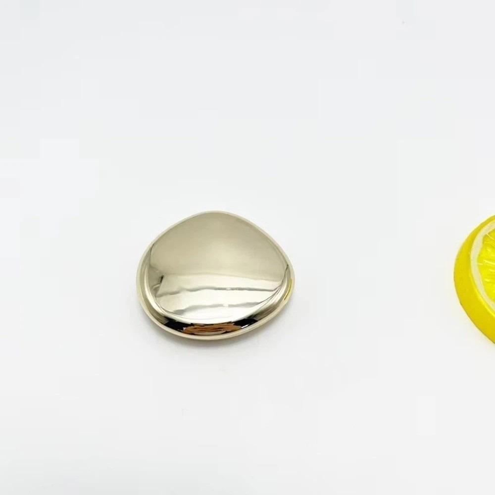 

Replaceable Travel Balm Box Zinc Alloy Refillable Bottles Solid Perfume Container Cosmetic Case золотий