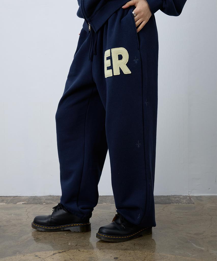 EEERRR Er Waffle Applique Long Sweat Pants (Navy)