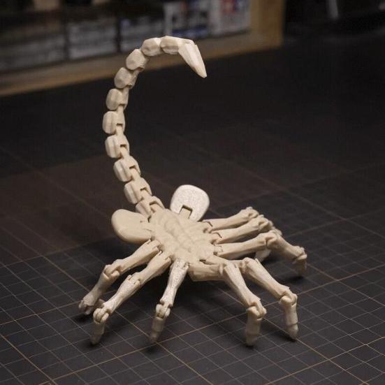 Figurka Skorpiona Drukowana w 3D Ruchome Stawy Figurka Skorpiona Przegubowy Model Zwierzęcy Zabawka Fidget Domowe Biuro Półka na Książki Dekoracja Biurka Ozdoba