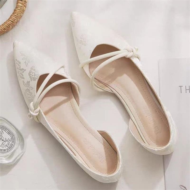 

2025 new evening ethnic style shoes with skirts shallow mouth pointed French beautiful temperament summer single shoes women 40