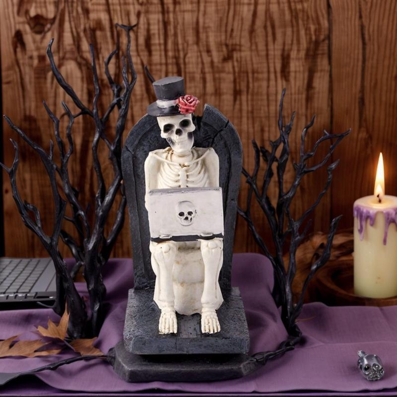 Halloween Skelett Figur Sitzt auf Toilette mit Laptop Horror Harz Skulptur Ornament Für Party Dekoration Sammlung