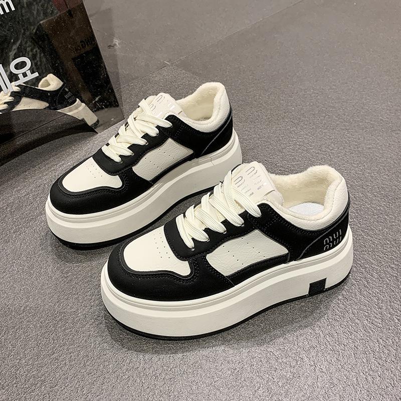 Pantofi albi mici din piele moale cu talpă groasă pentru femei, noi populari versatili super la modă cu înălțime adăugată, ușori s