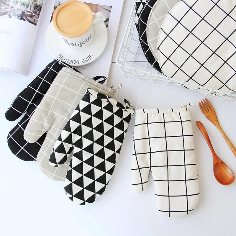 1 Piece Fashion Nordic Cute Cotton Non - Slip Yellow Gray Kitchen Cooking Baking BBQ Potholders Oven Mitts Microwave Gloves