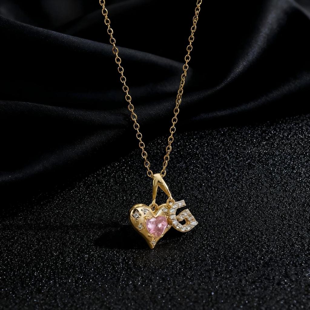 Metal Heart Crown Collarbone Necklace Hip Hop Pendant Necklace For Women Luxury Chain Accessory