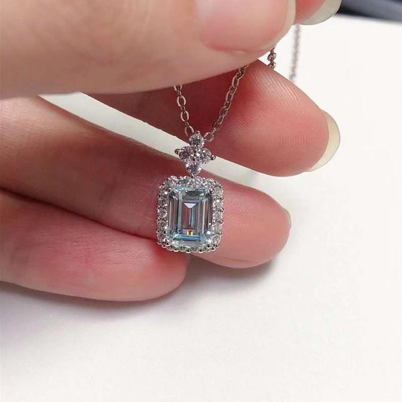 Chic Perfume Bottle Pendant Necklace Colorful Gem Clavicle Chain Women