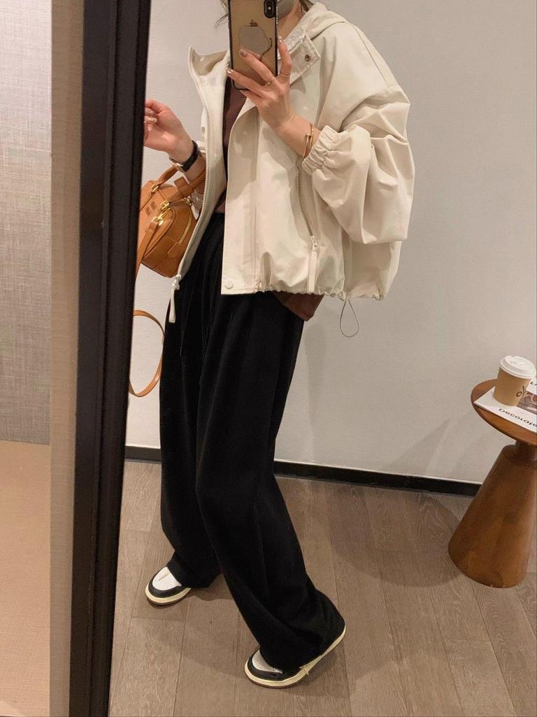 Women's 2025 Autumn College-Style Hooded Trench Coat: Loose, Casual, Windproof, and Cold-Proof.