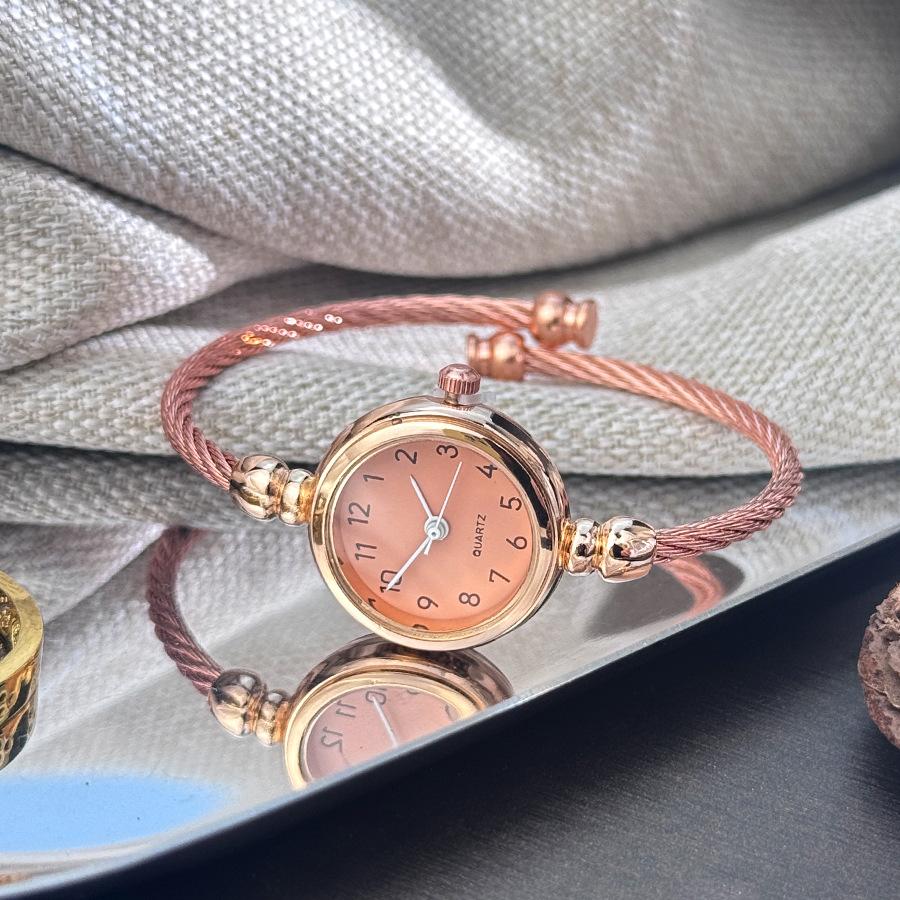 Ceas Decorativ Exquisit și Mic, Ceas Leneș Deschis Stil Brățară Argintiu pentru Studente, Versatil Versiune Coreeană Ceas Simplu Retro