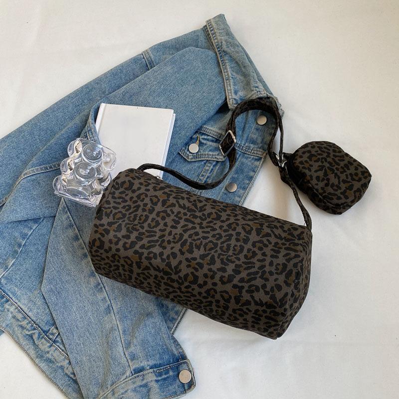Wide Shoulder Belt Crossbody Bag Fashionable Single Shoulder Women'S Bag Leopard Print Pillow Bag Premium Durable
