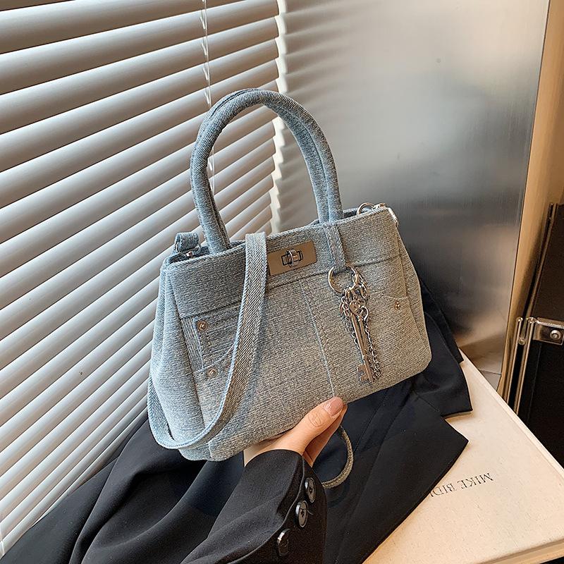 

Модная нишевая джинсовая сумка женская новая популярная универсальная сумка-мессенджер портативная сумка-ведро светло-синий