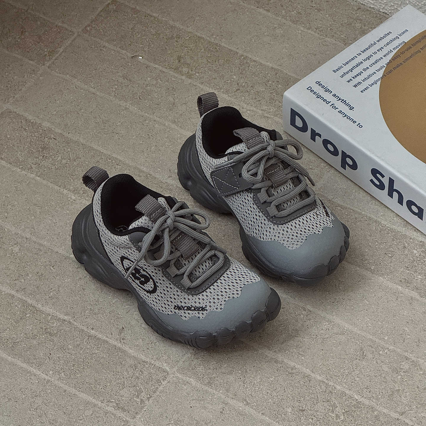 

XSHX Paris barefoot shoes light and integrated outsole autumn flying weaving skin-friendly boys and girls Velcro autumn Wenzhou classmates 30