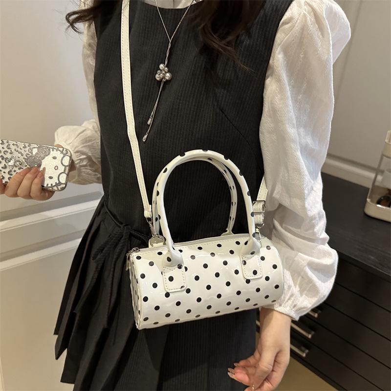 2025 new Korean handbag small bag bag women's high-value polka dot niche pillow bag single shoulder messenger bag