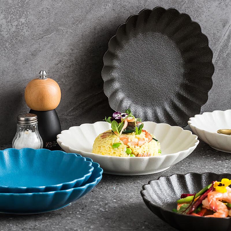 Nordic Scalloped Ceramic Deep Serving Plate