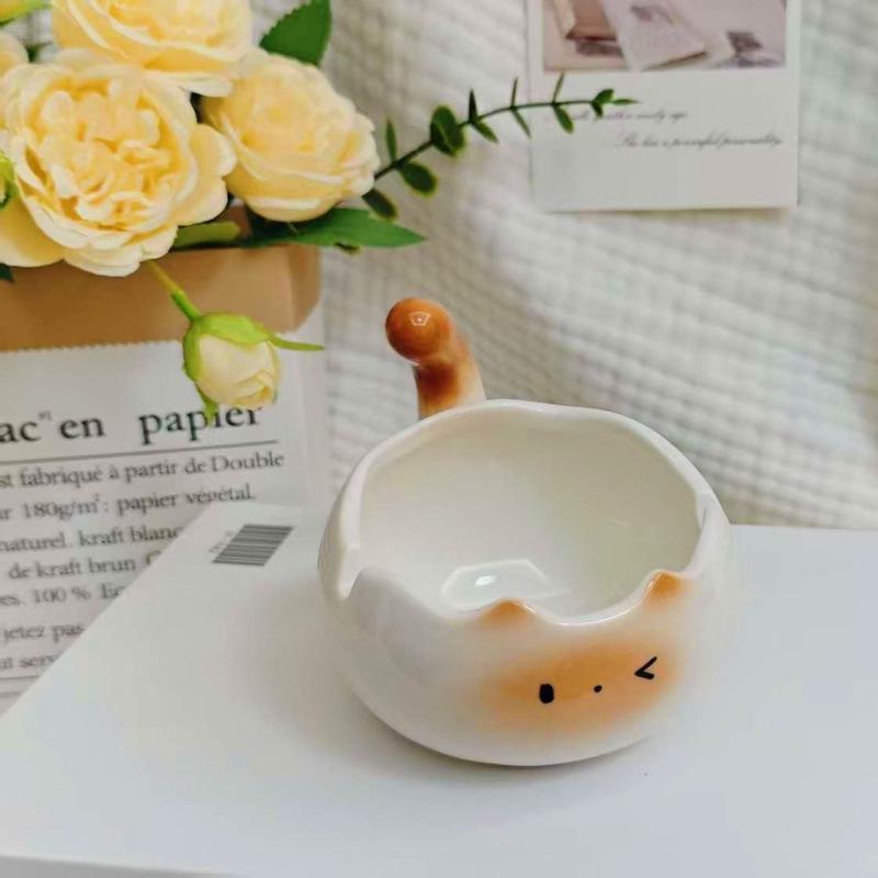Charming Ceramic Ashtray: Stylish Ornament for Office or Living Room