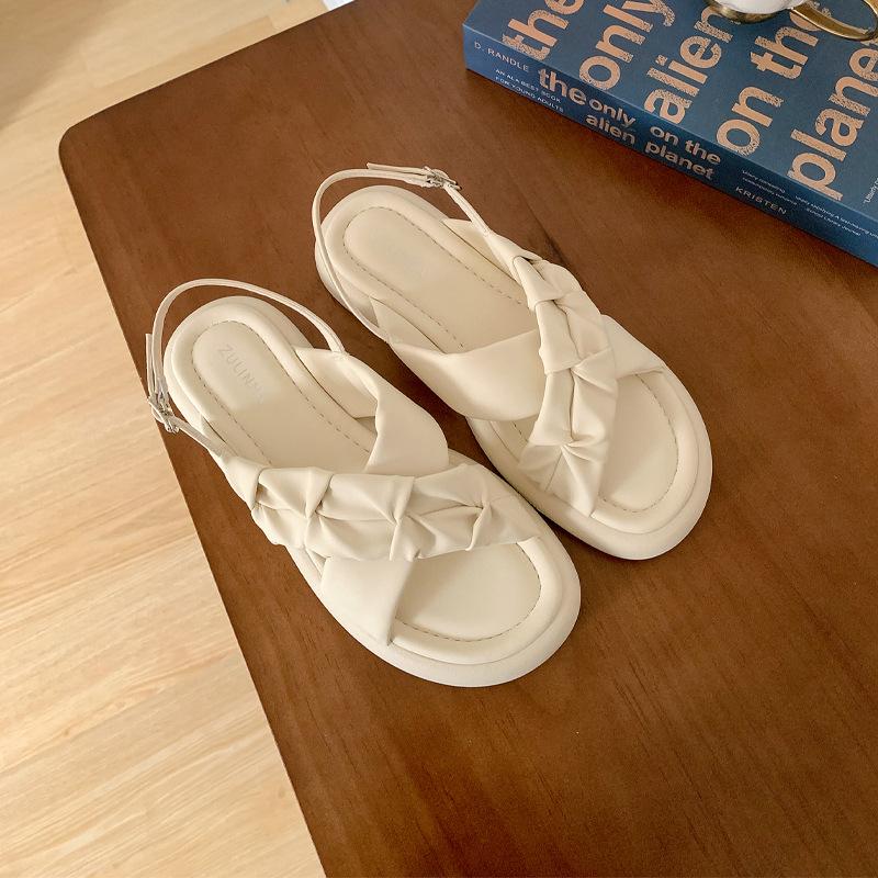 Flat-soled sandals female summer new fairy wind cross with soft-soled open-toed sandals casual beach sandals female