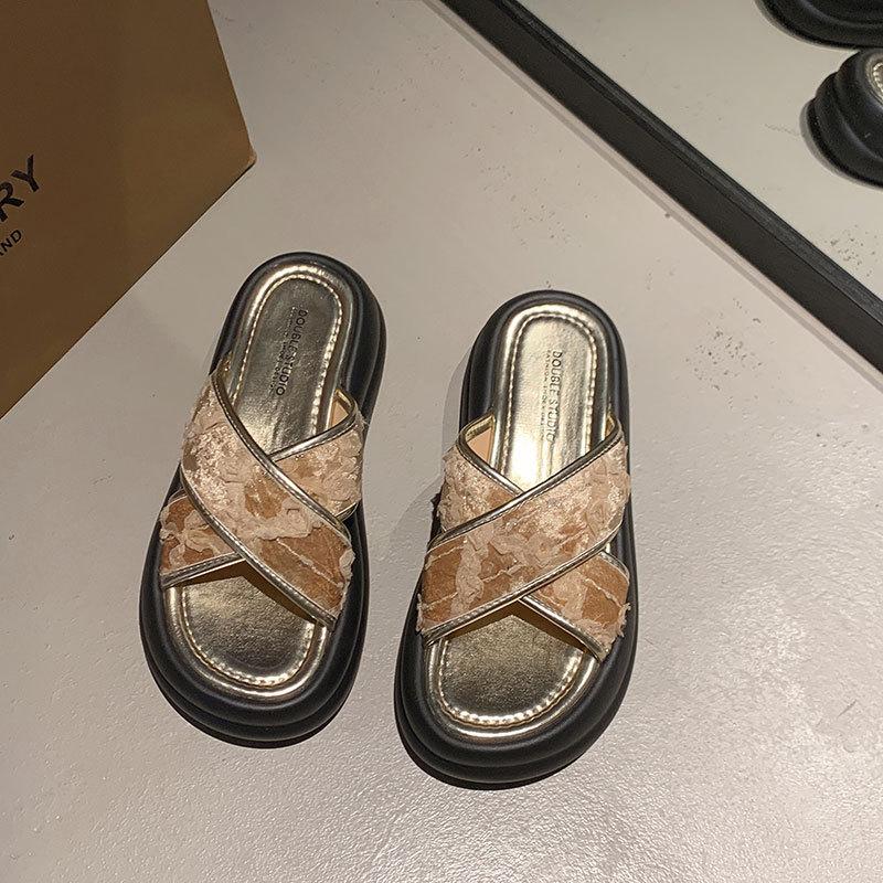Xiaoxiangfeng thick-bottomed cool slippers women's summer wear new fashion cross soft-bottomed versatile beach one-word drag