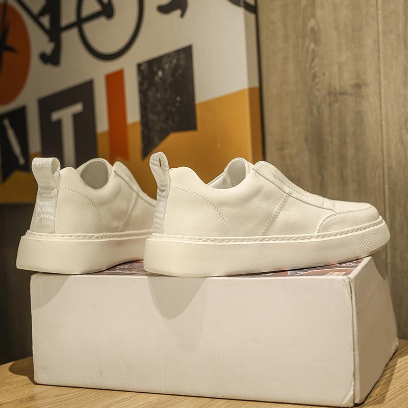 Fashion Men's Thick Sole Casual Shoes 39-44 Smooth Leather Slip-on Design No Laces Side Fine Stitching Decoration for Casual Versatile