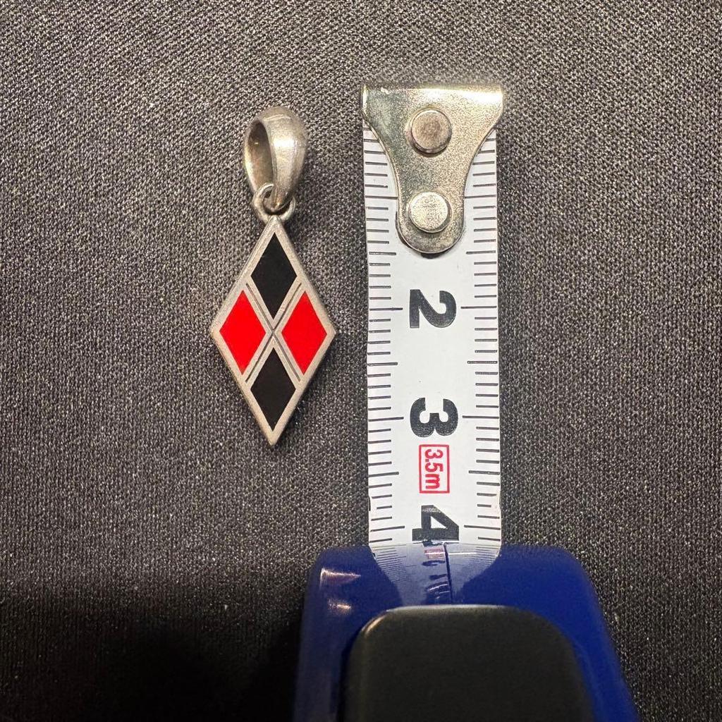 Used Justin Davis pendant top
