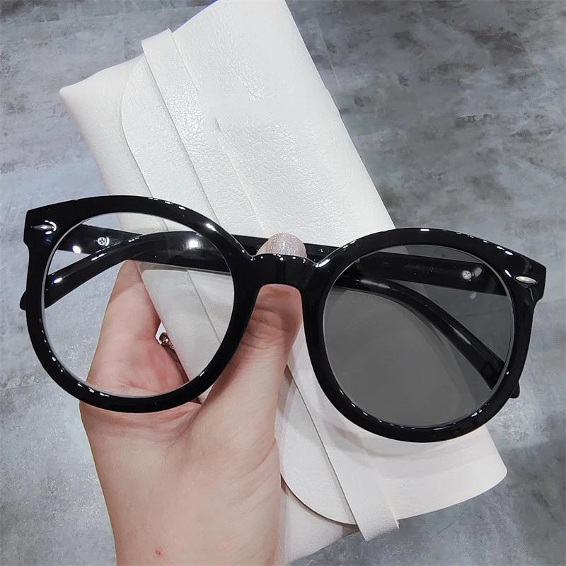 

Women S Round Oversized Photochromic Glasses Men Vintage Color Changing Finished Myopia Large Fashion Short Sighted Eyeglasses -6.0