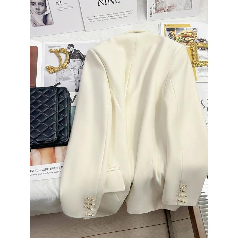 Autumn Fashion Pink Jacket Perfect for Casual and Formal Outings