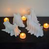 Estatueta de Cão Fantasma Drapeado Halloween Escultura de Cão Fantasma Iluminada Ornamento de Mesa de Resina para Decoração de Prateleira de Quarto Doméstico Interno