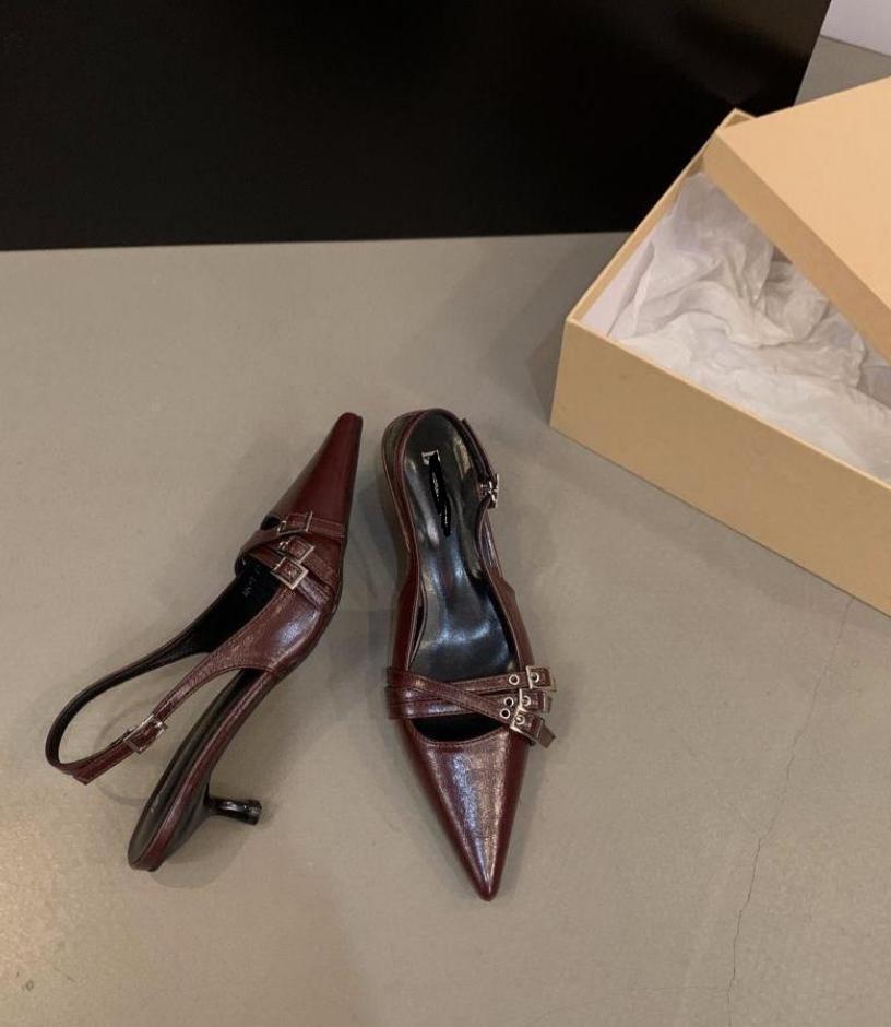 Nové Sandály na Vysokém Podpatku Dámské Boty Jaro Léto Obuv Špičatá Špička Párty Dámské Boty Módní Sponkový Pásek Dámské Lodičky