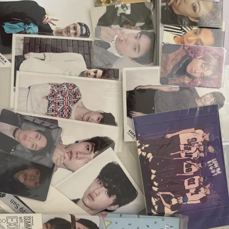 EXO Postales+Insignia de foca Mercancía