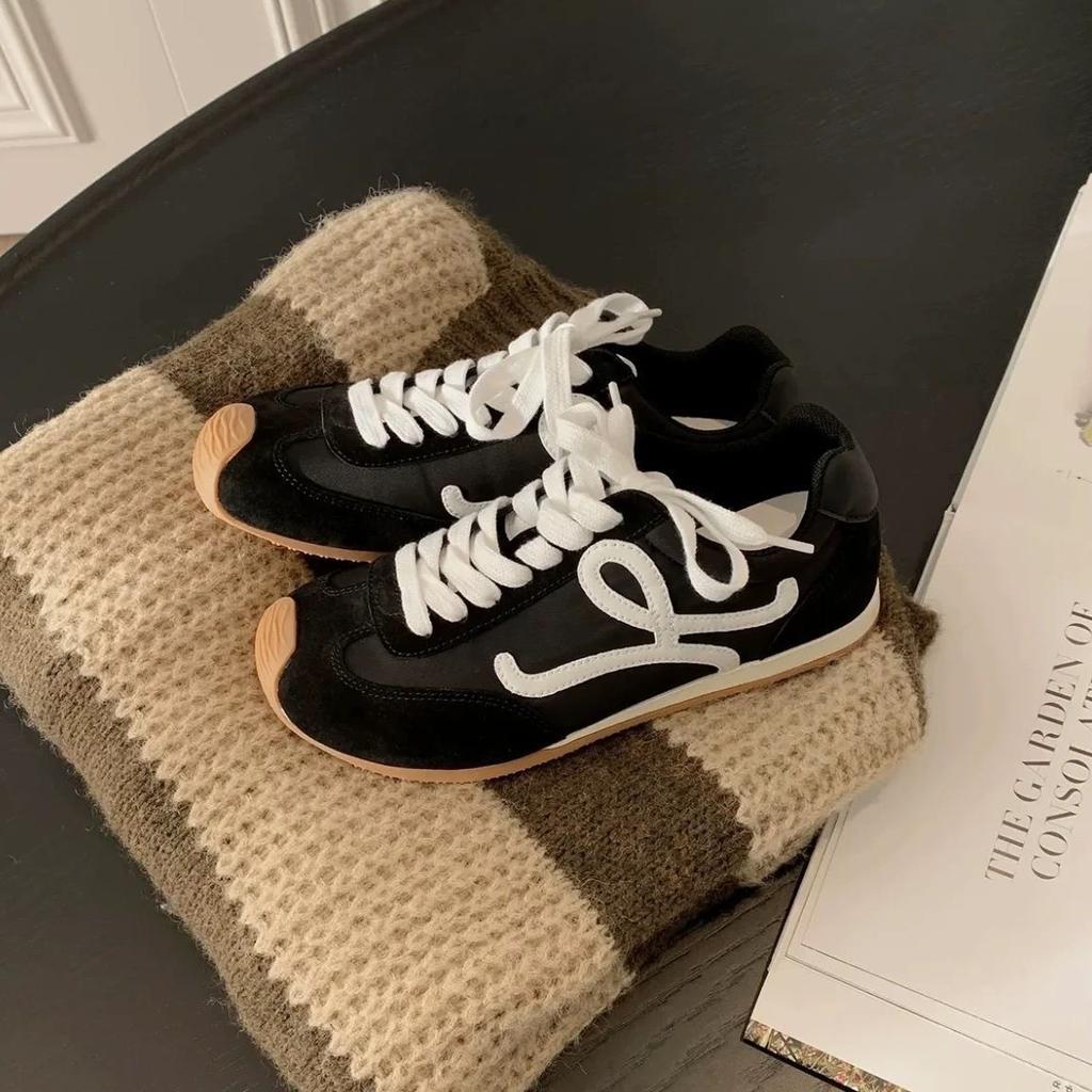 Retro flat-bottomed German training shoes for women's 2025 autumn new big-headed ugly cute asymmetrical lace-up sports and leisure Forrest Gump shoes