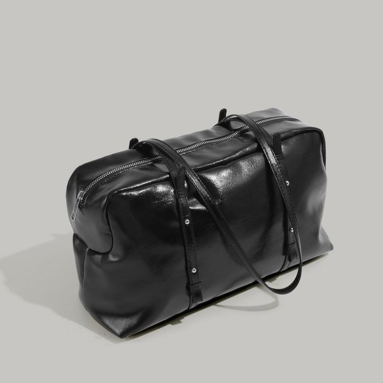 Women's Bag New Retro Underarm Bag Large Capacity Commuter Bowling Bag Niche High-End Feel Single Shoulder Handbag Trendy