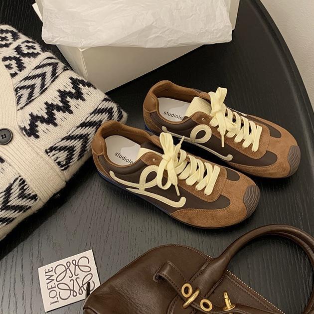 Retro flat-bottomed German training shoes for women's 2025 autumn new big-headed ugly cute asymmetrical lace-up sports and leisure Forrest Gump shoes