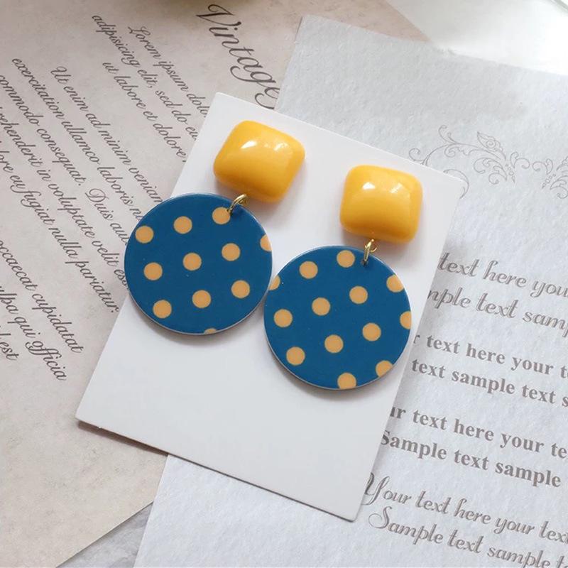 

French Luxury Ink Wash Round Pendant Earrings: Elegant, Unique Design with a Modern Flair