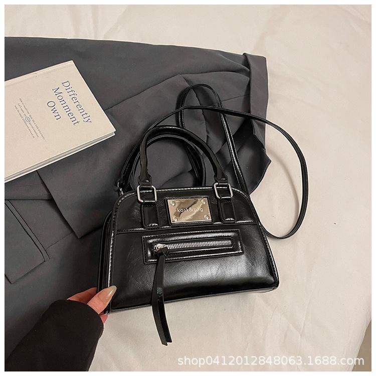 

Корейский модный нишевый бостонский мешок под мышкой женский 2025 новая сумка для боулинга текстурная повседневная наплечная сумка