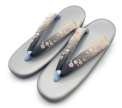 Kimono İşlemeli Parmak Arası Üretan Tabanlı Sandaletler Tek Beden Çoğu Kimono Ayakkabısına Uyar [Asakusa Şehri] [Gri]