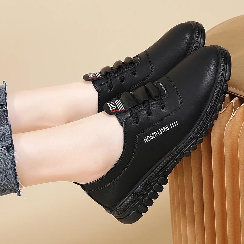 Women Soft Sole Non-Slip Moccasins Sneakers Ladies Soft Non-Slip Walking Shoes Fashion Lightweight Flats Slip-On Casual Shoes