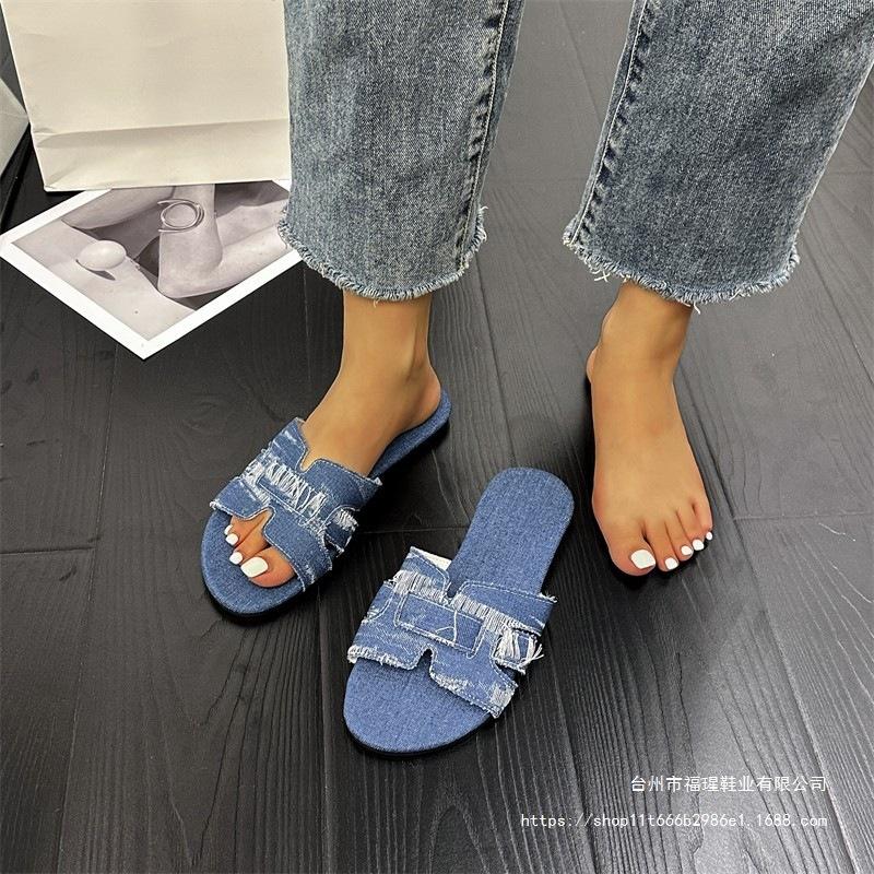 European and American Large-size Slippers Women's Cool Slippers Summer Flat Bottom Non-slip Beach One-word Street Stall Shoes Sandals Independ